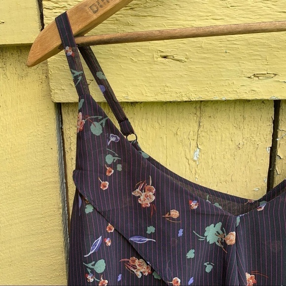 Cabi Pinstripe Cami Pinstripe Floral Tank Size Medium - Picture 4 of 9